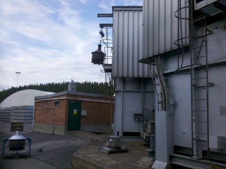 Urlyft av fläkt och montage av renoverad